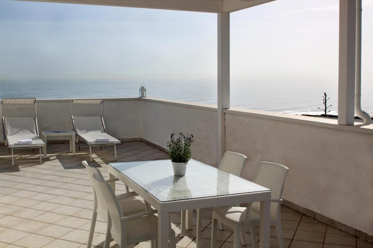 Dimora Grazia In Riva Al Mare Apartamento Monopoli Exterior foto